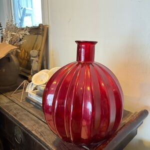 VNTG Heavy Large Sculptural Mid-Century Modern Ruby Red Ribbed Glass Vase, Rare
